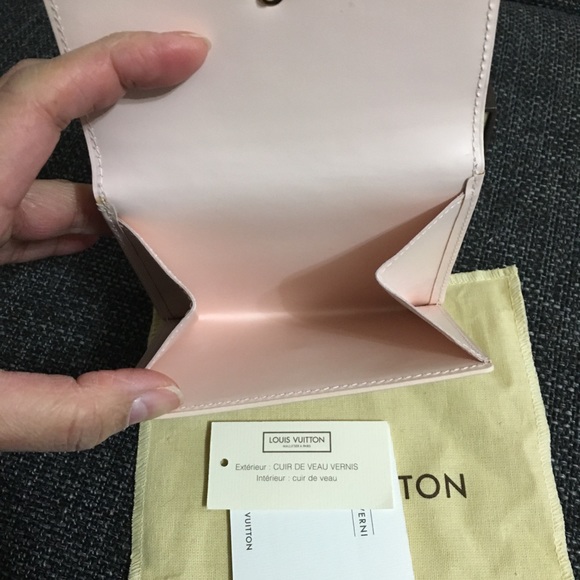 Authentic LV pink wallet - Picture 2 of 7